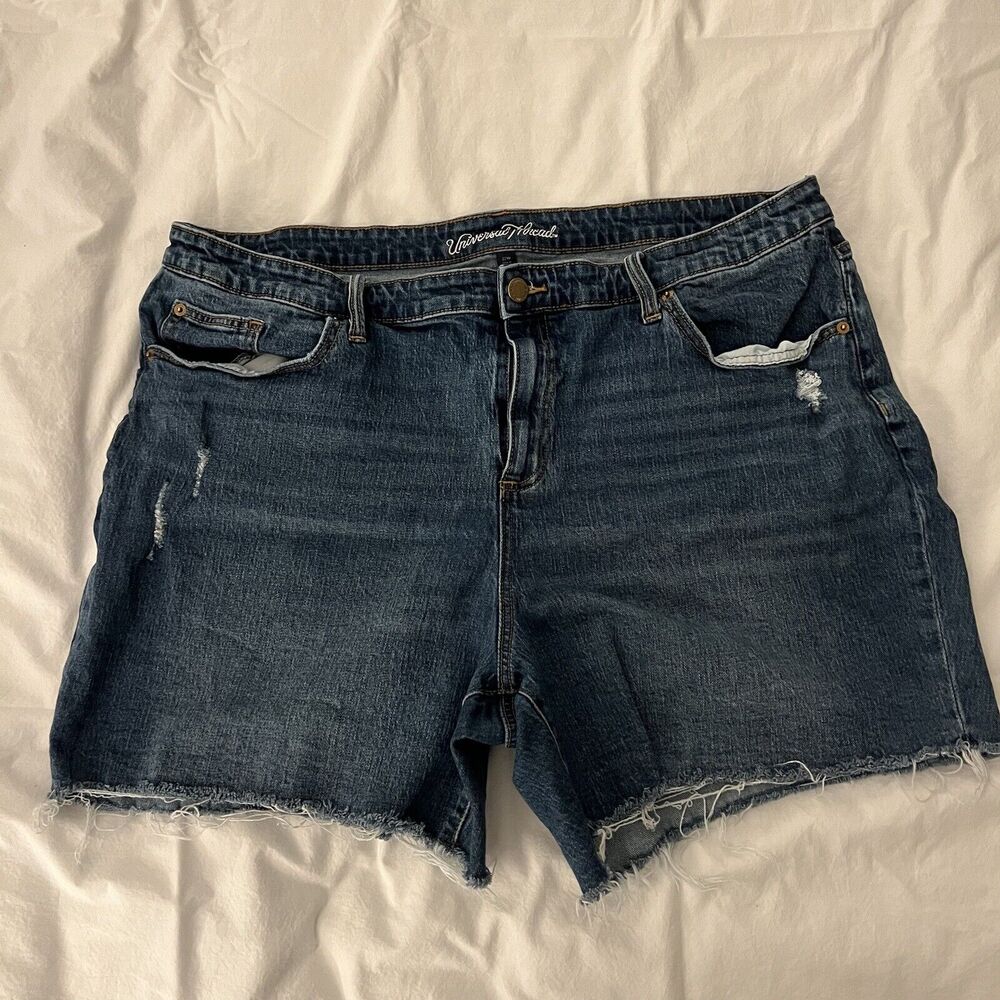 Plus Denim Boyfriend Shorts Women Stretch Size 22W‎ Distressed Universal Threads